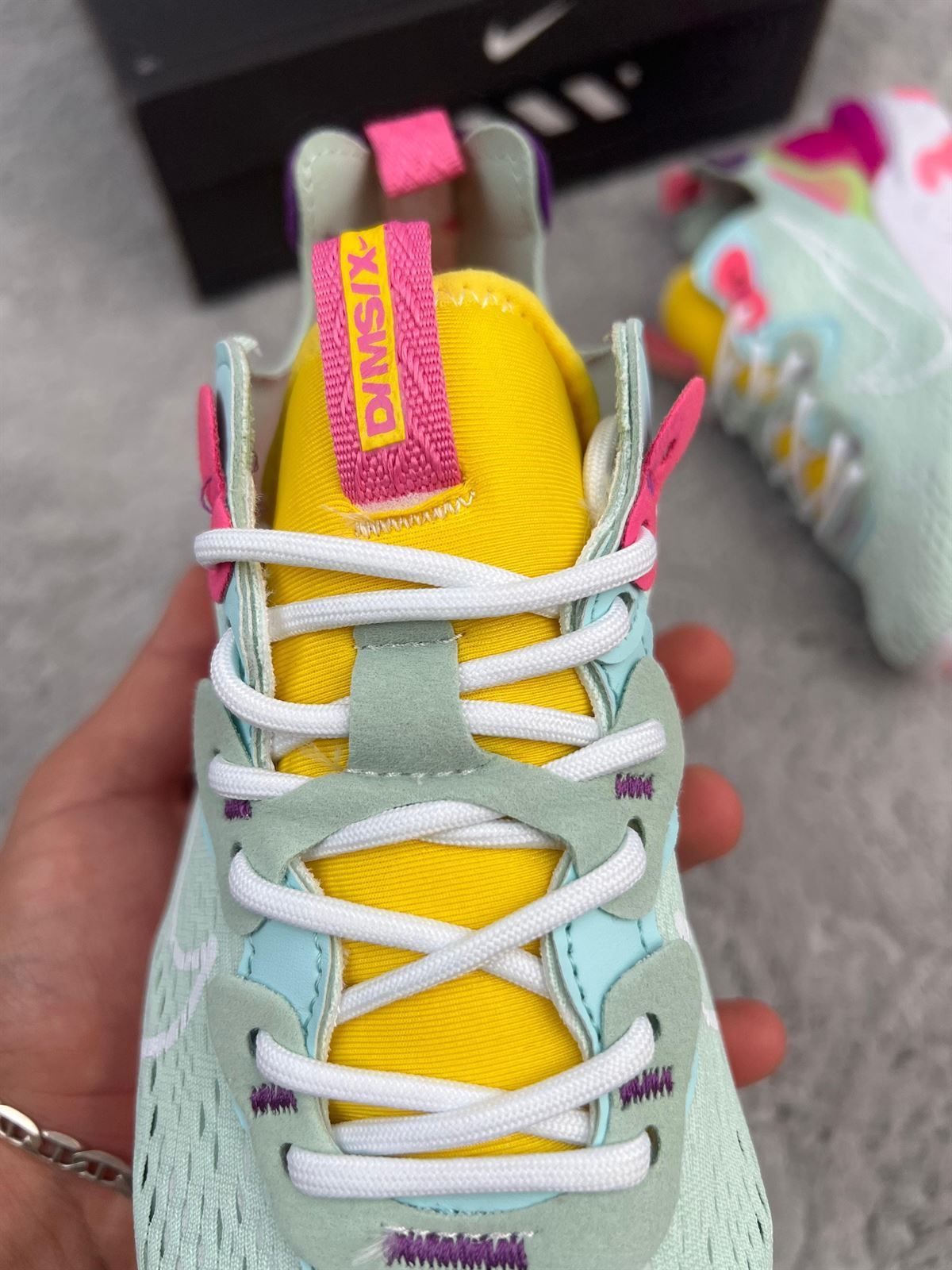 Zapatillas Nike react Pink/green - Imagen 2