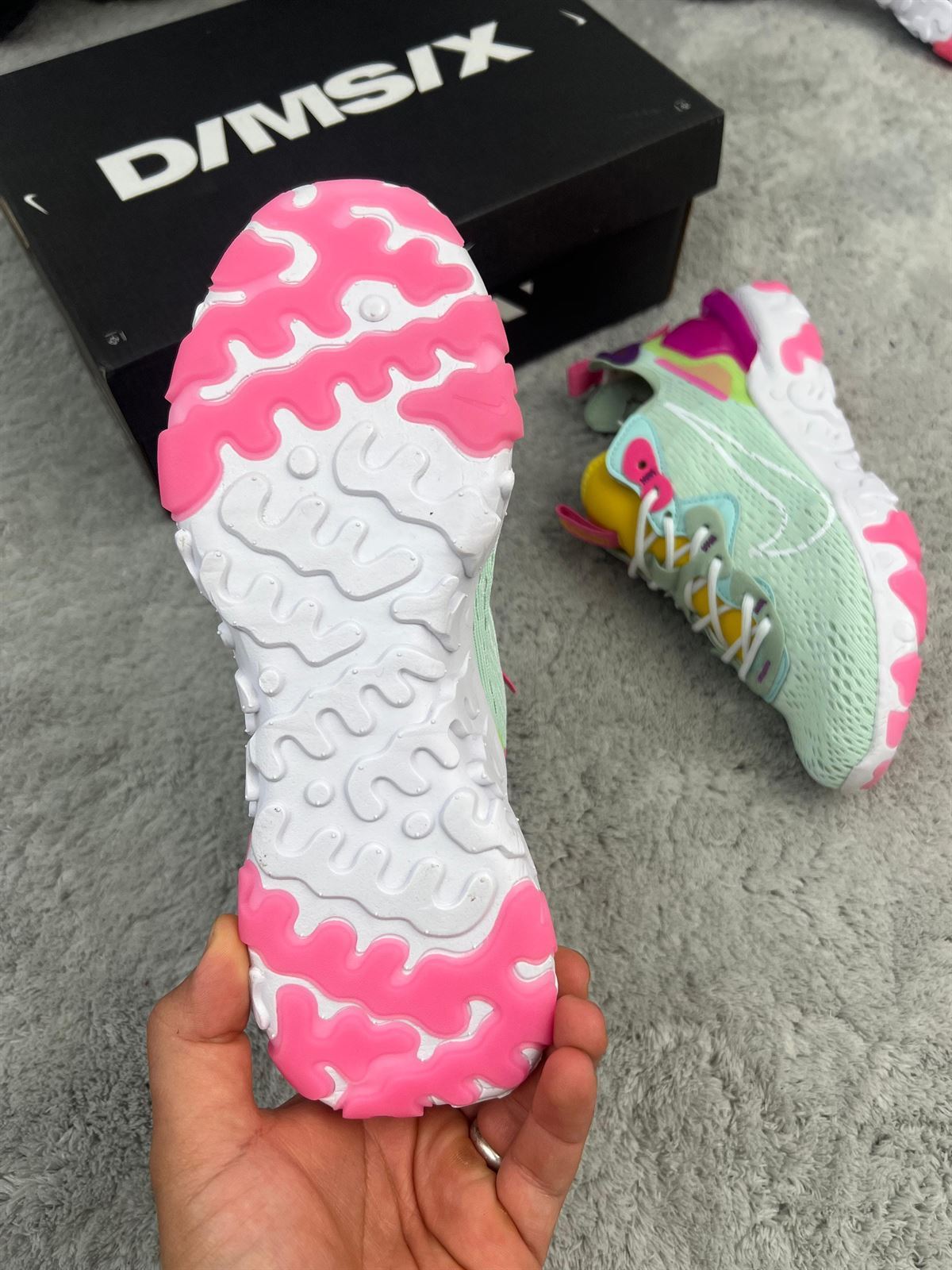 Zapatillas Nike react Pink/green - Imagen 5